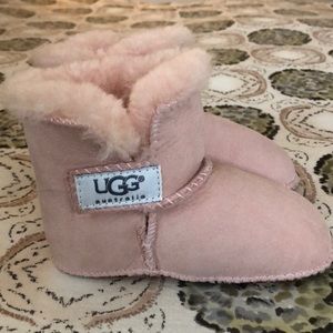 Baby UGG boots 💖💖 NWOB